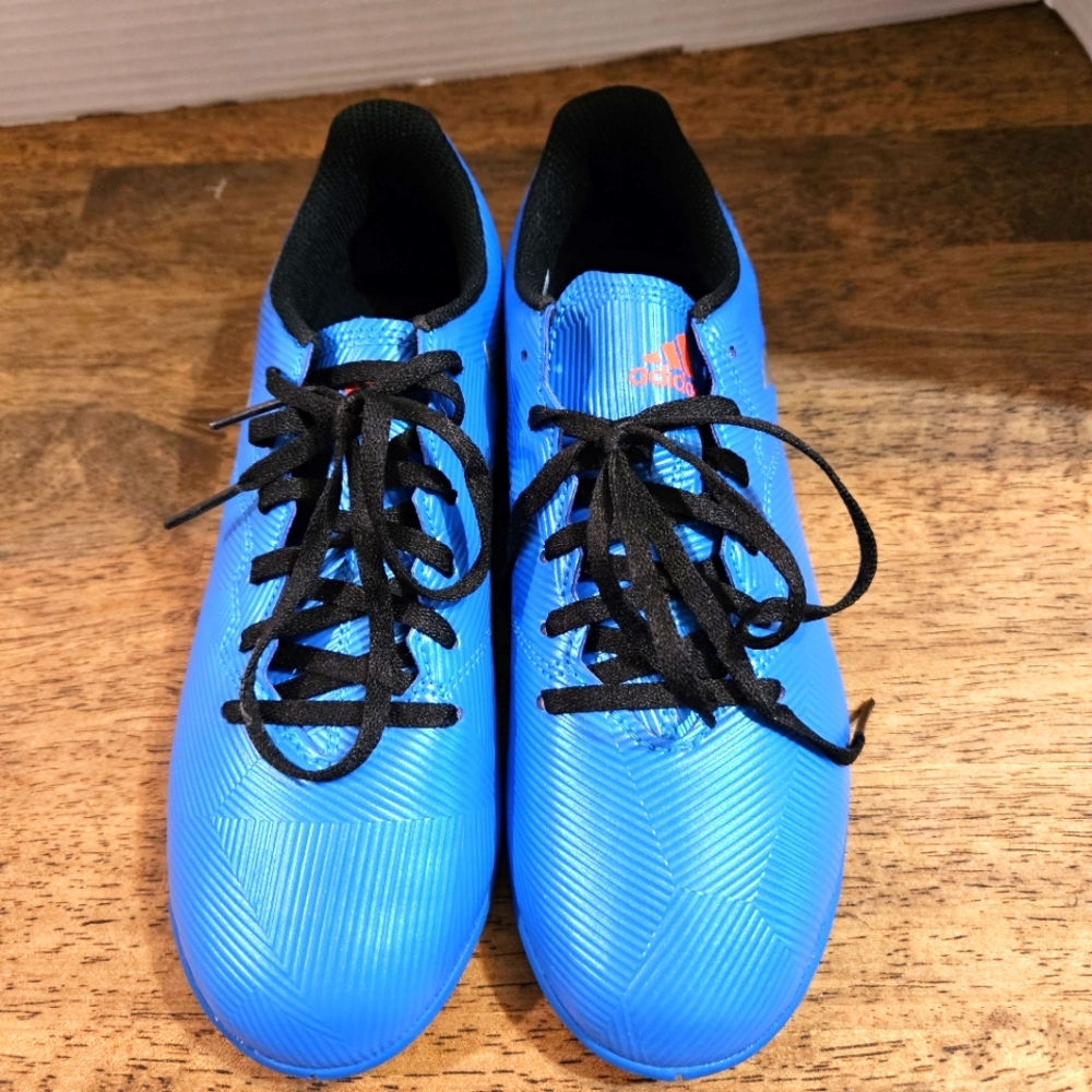 NWOT Adidas Messi Girl's/Women's Blue Soccer Shoes